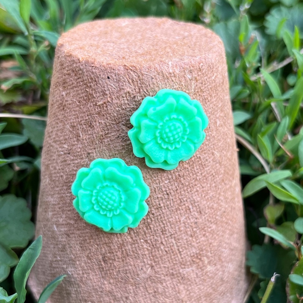 Light Green Flower Stud Earrings